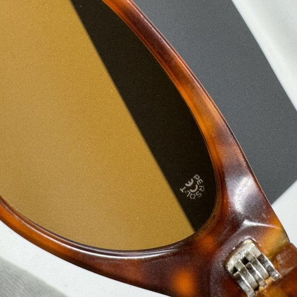 Persol vintage 90s oval sunglasses model 2546 30/33 made in Italy. 53 [] 16 main image 4